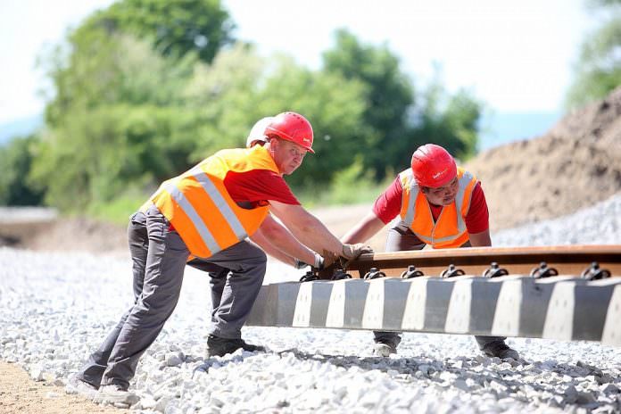 A stock of image of engineers working on Serbia's railway. Credit: RZD.