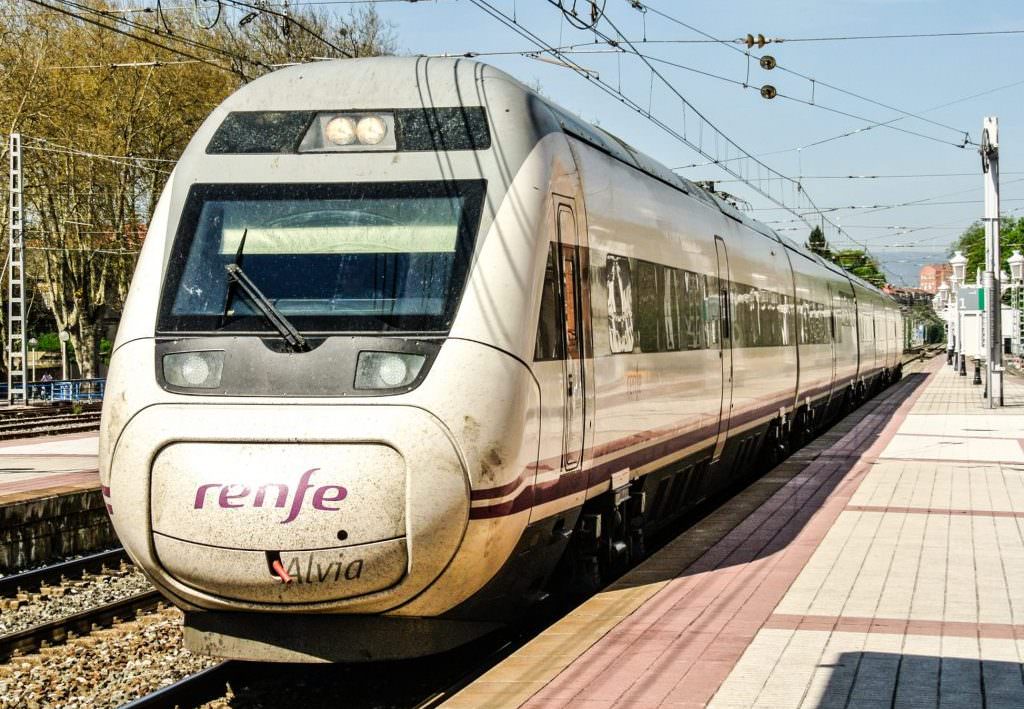 €600m loan to fund expansion of Spain's high-speed rail network - Rail UK