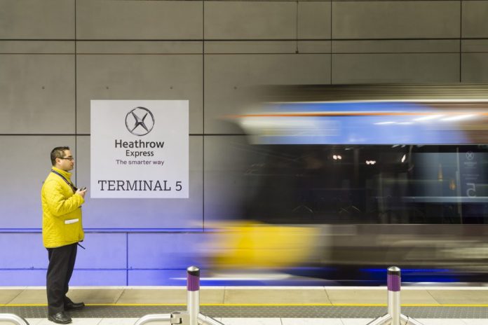 The Heathrow Express opened in 1998, connecting Paddington with Heathrow Airport, and is operated by Heathrow Airport.