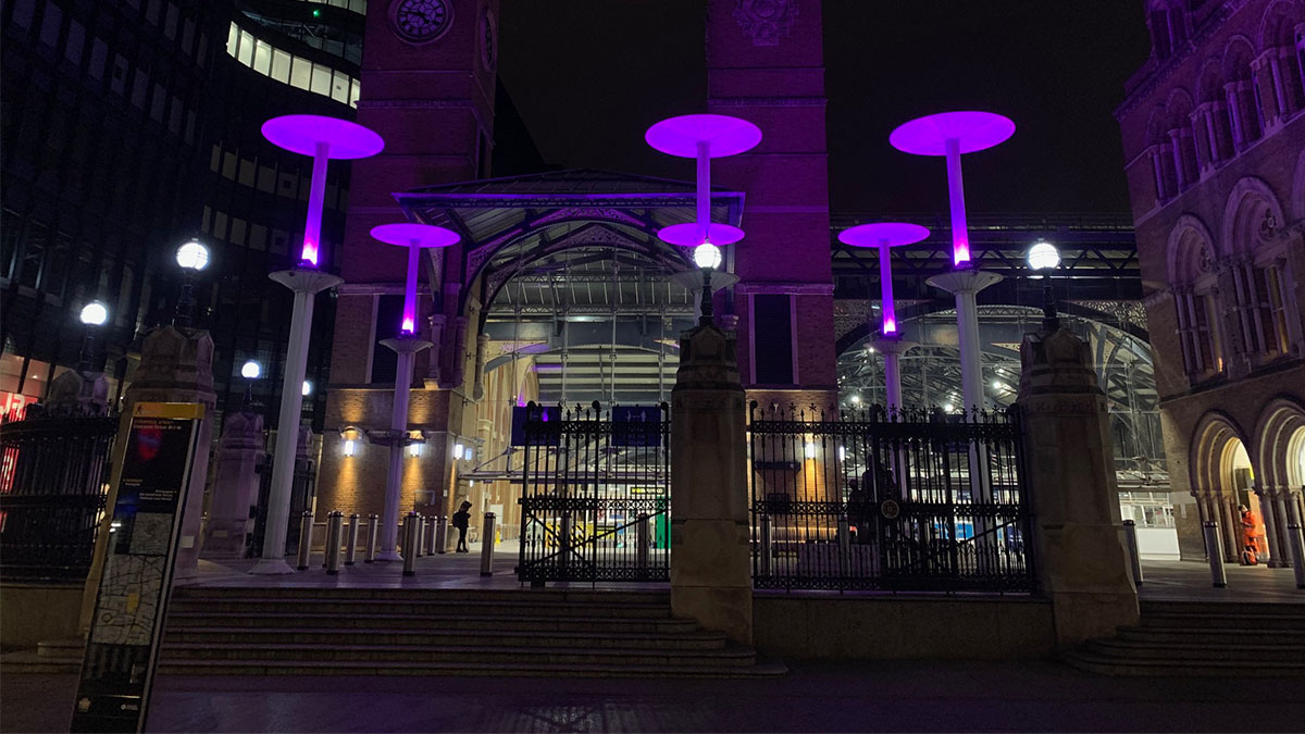 Liverpool Street lights up to mark Holocaust Memorial Day and remember ...
