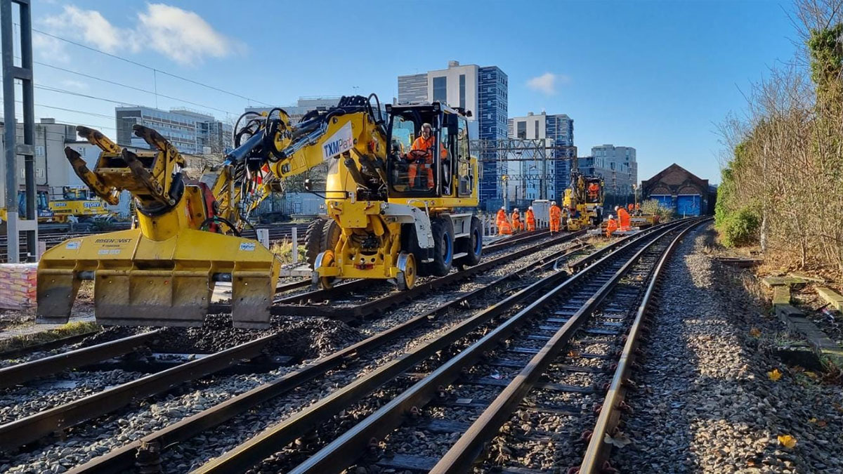 More Bakerloo and London Overground upgrades for passengers - Rail UK