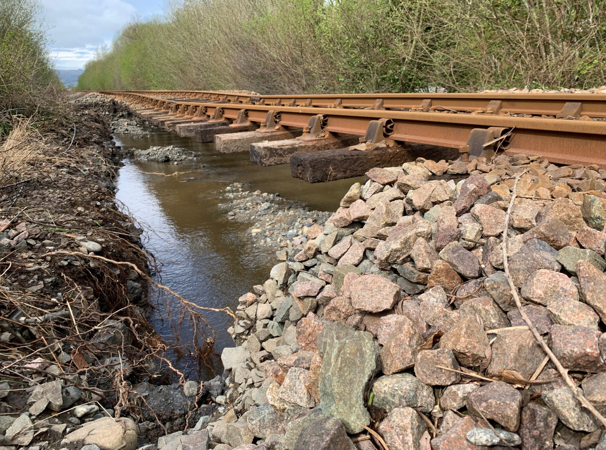 Conwy Valley Line in North Wales reopens after emergency repairs - Rail UK