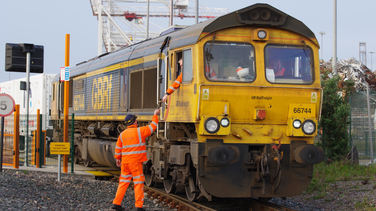 Gb Railfreight Launches New Service Connecting Southampton To Hams Hall 