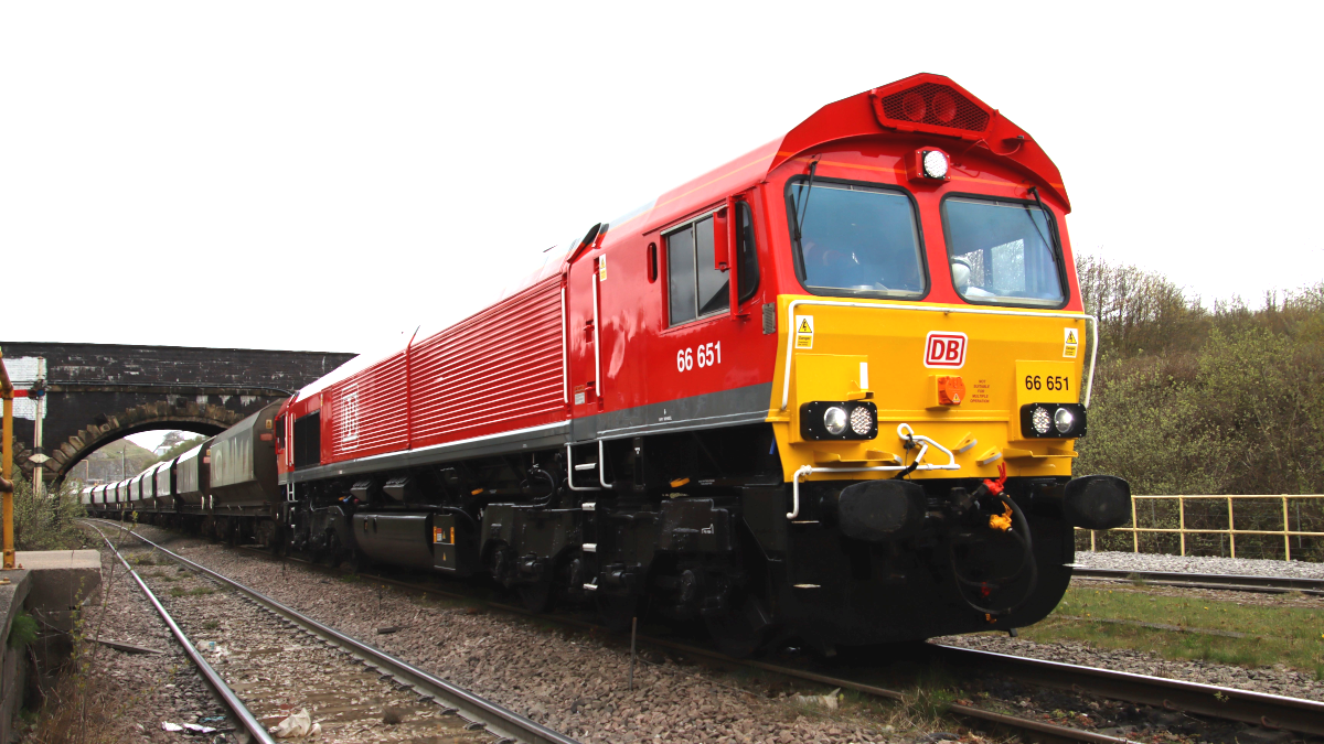 ‘Peak’ performance from DB Cargo UK’s regeared Class 66 locomotive ...