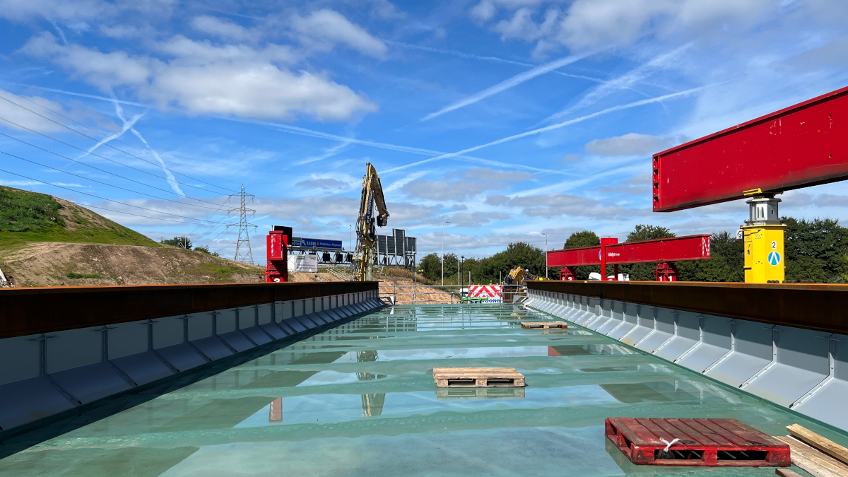 Castleton Bridge replacement to cause rail and motorway closures this ...