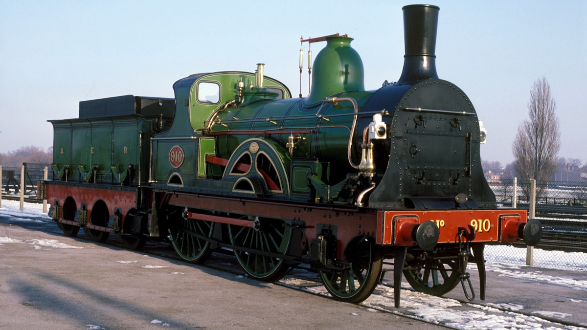 Global whistle up On New Year s Day Signals Start Of Rail s 200th 