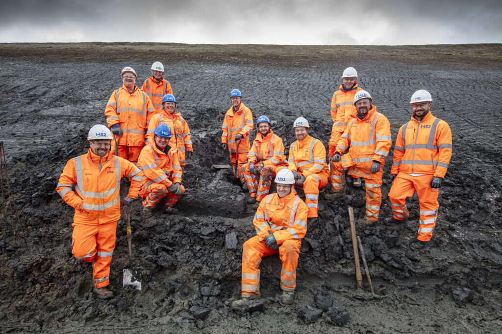 Geologists-and-Paleontologists-on-site-during-a-dig-at-the-Greatworth-green-tunnel-Feb-2024-1024x683.jpg
